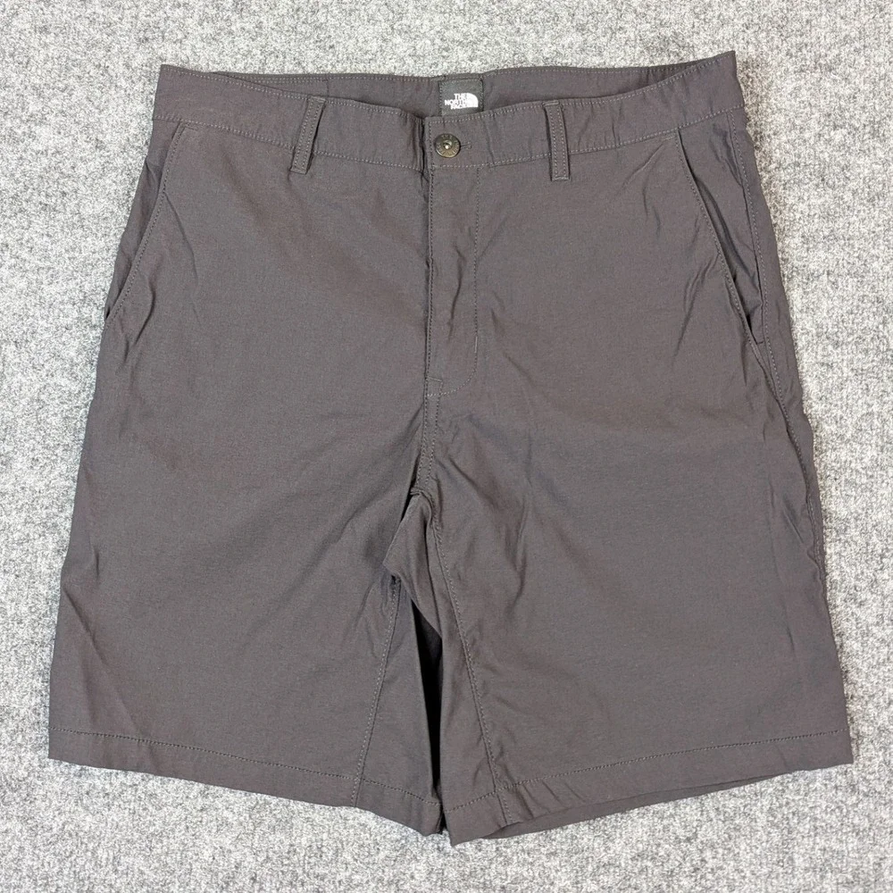 The North Face Mens Gray Nylon Stretch Hiking Shorts 32 Solid Casual